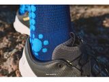 Zokni Compressport Pro Racing Socks v4.0 Trail - sodalite/fluo blue